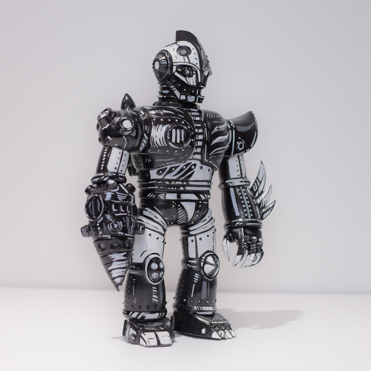 Blunt-Strike Demon B+W